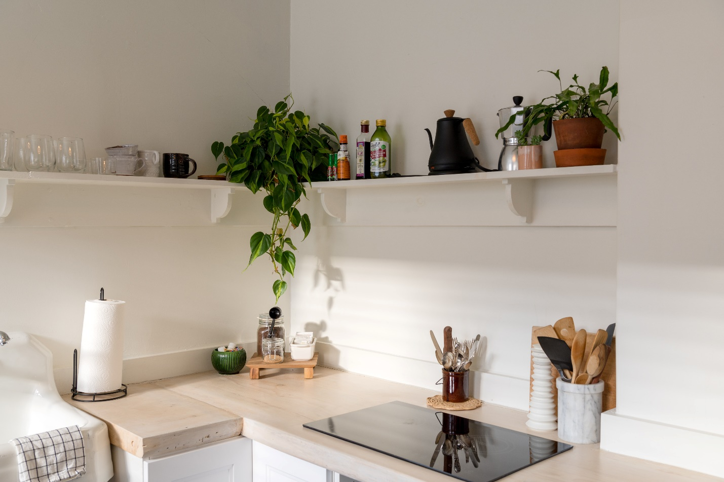 Renovated kitchen by the kitchen furniture manufacturer in Kensington